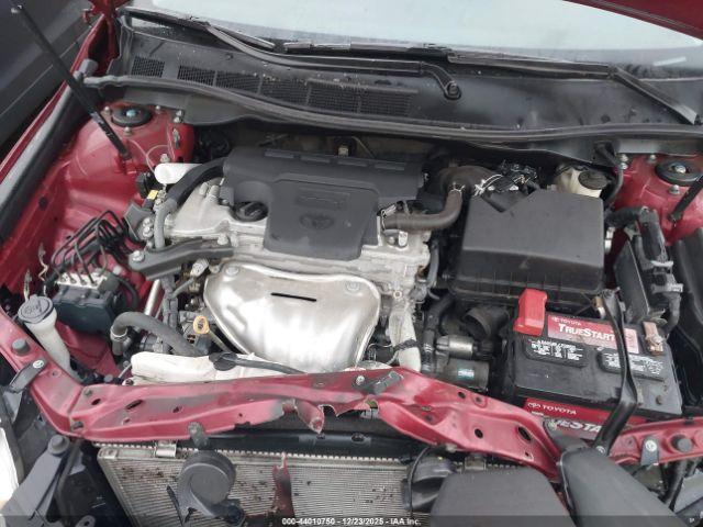 Toyota Camry Le Image 11