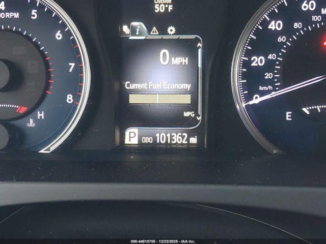 Toyota Camry Le Image 16