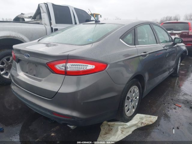 Ford Fusion S Image 9