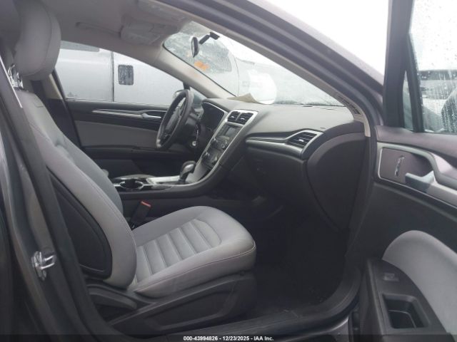 Ford Fusion S Image 8