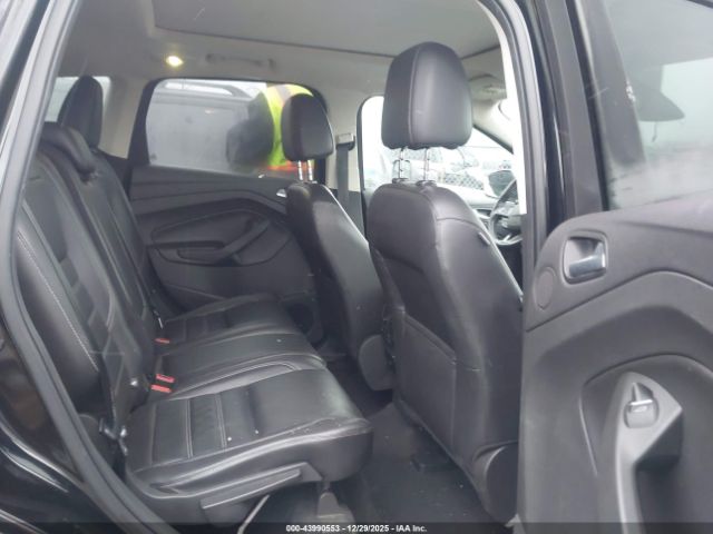 Ford Escape Titanium Image 3