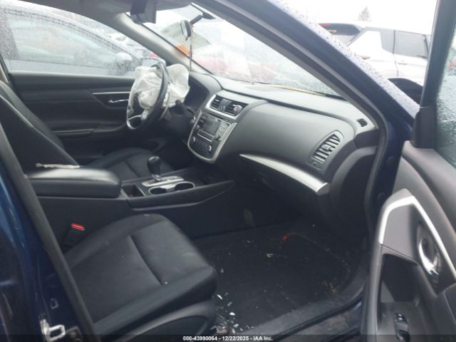 Nissan Altima 2.5 Sr Image 2