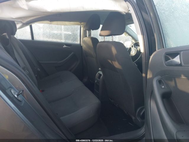 Volkswagen Jetta 2.0l S Image 11