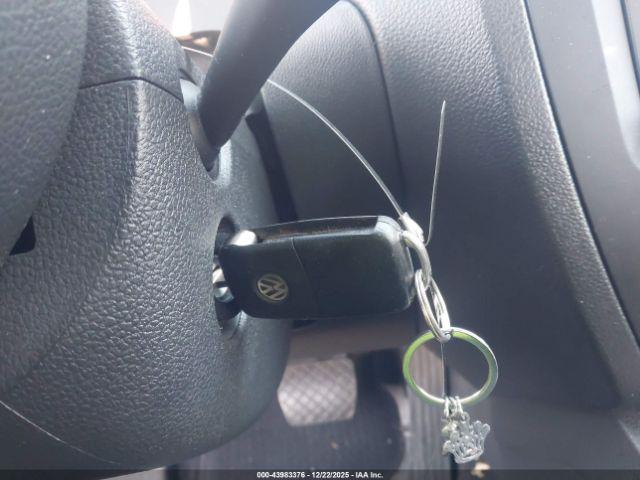 Volkswagen Jetta 2.0l S Image 12