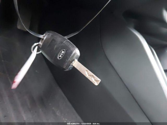 Kia Rio S Image 3