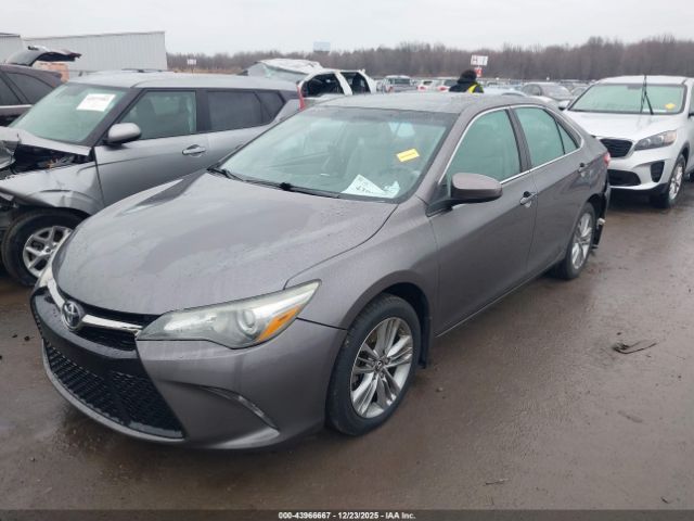 Toyota Camry Se Image 10