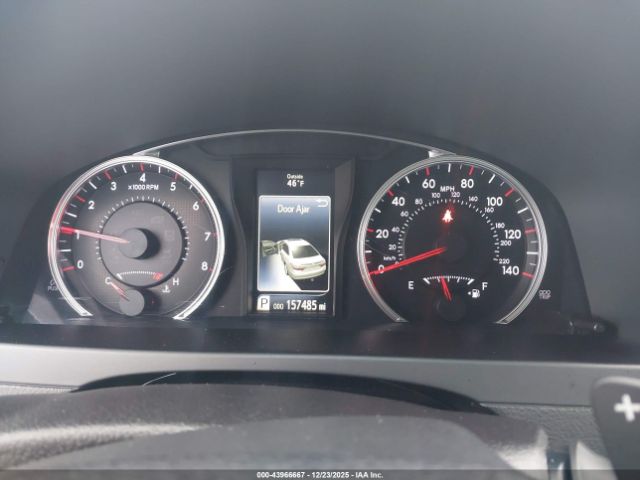 Toyota Camry Se Image 11