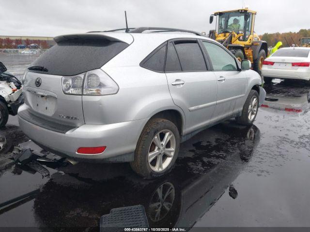 Lexus RX Image 2