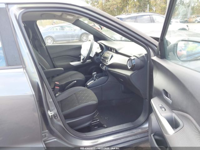 Nissan Kicks Sv Image 2