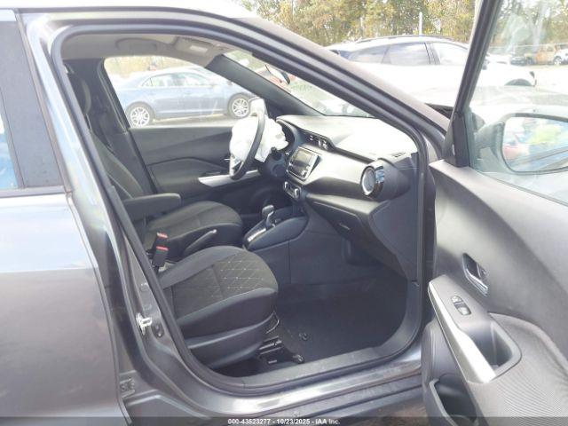 Nissan Kicks Sv Image 2