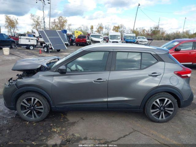 Nissan Kicks Sv Image 9