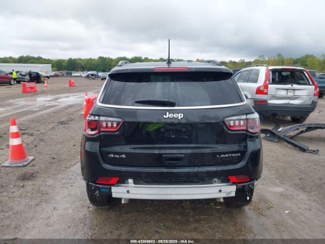 Jeep Compass Limited 4x4 Image 13