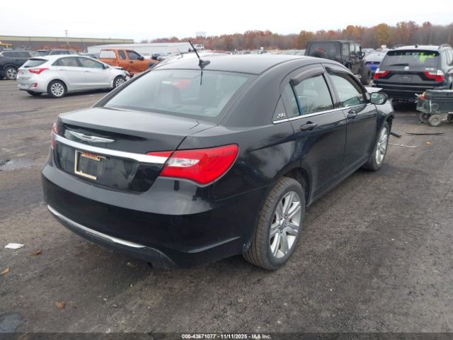 Chrysler 200 Lx Image 7