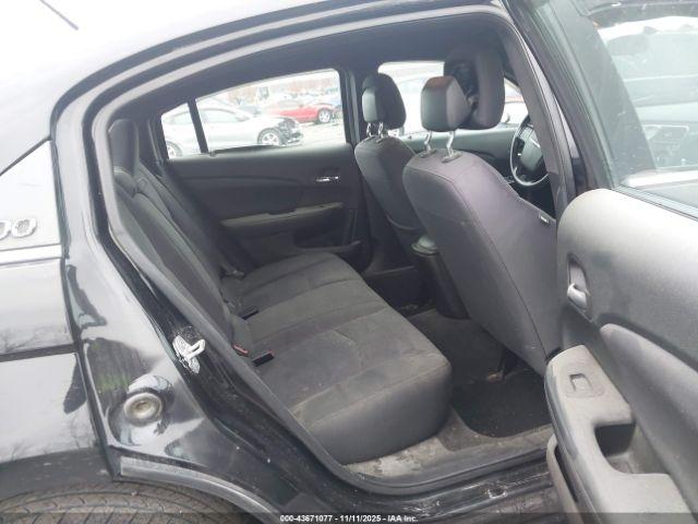 Chrysler 200 Lx Image 16