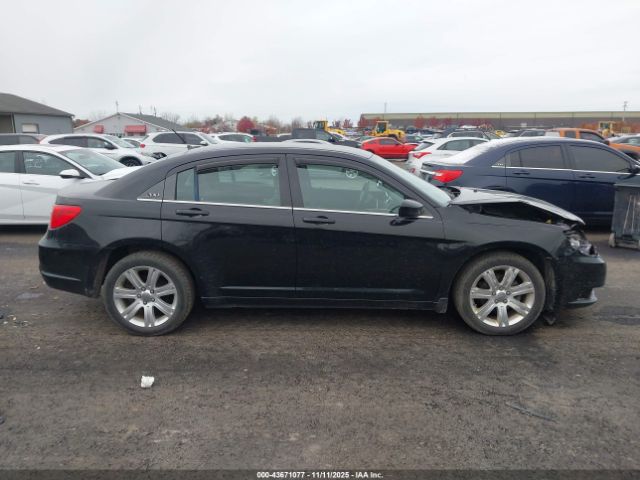 Chrysler 200 Lx Image 3