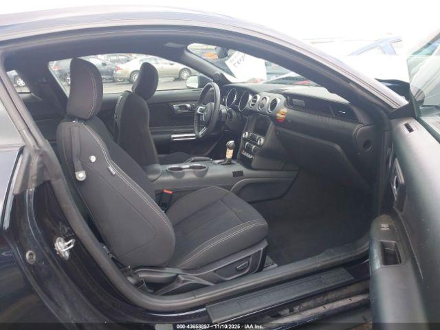 Ford Mustang Ecoboost Fastback Image 4