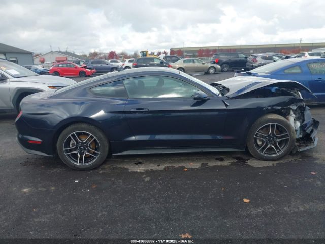 Ford Mustang Ecoboost Fastback Image 12