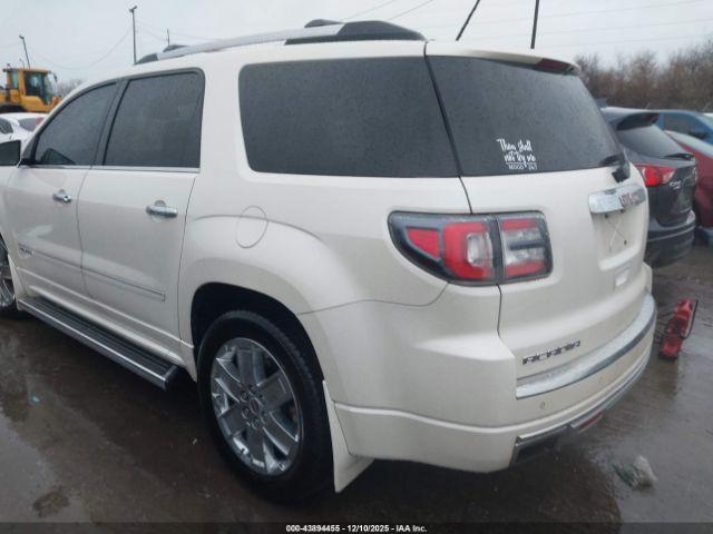 GMC Acadia Denali Image 14