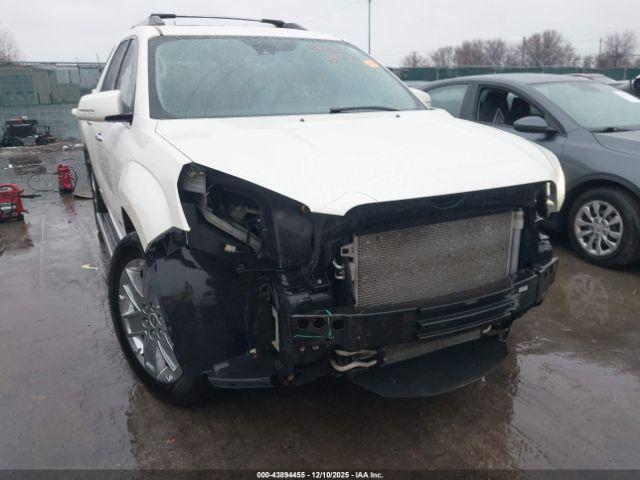 GMC Acadia Denali Image 5