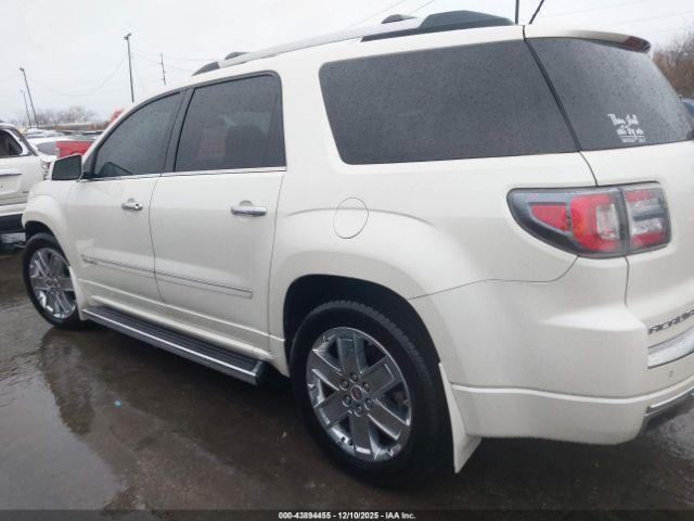 GMC Acadia Denali Image 12