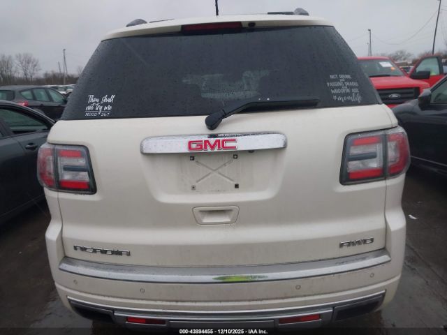 GMC Acadia Denali Image 16