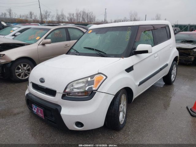 Kia Soul + Image 14