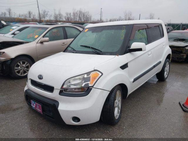 Kia Soul + Image 14