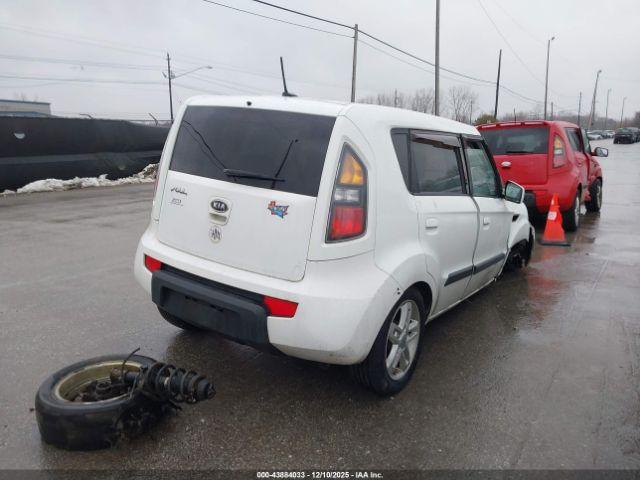 Kia Soul + Image 3
