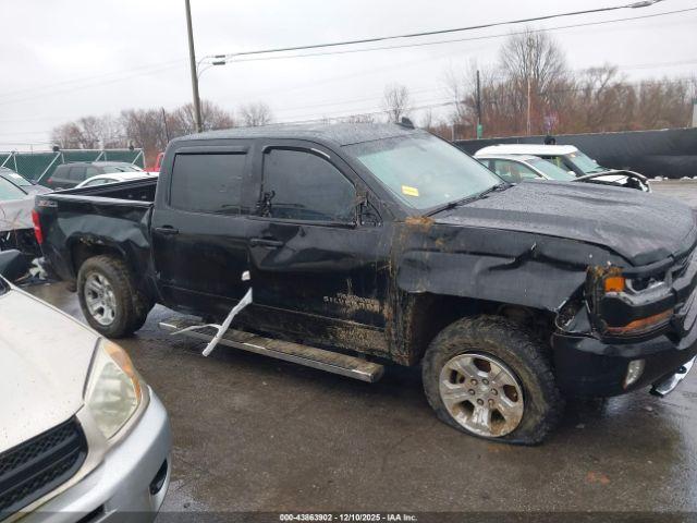 Chevrolet Silverado 1500 Image 12