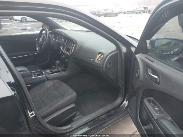 Dodge Charger Se Image 3