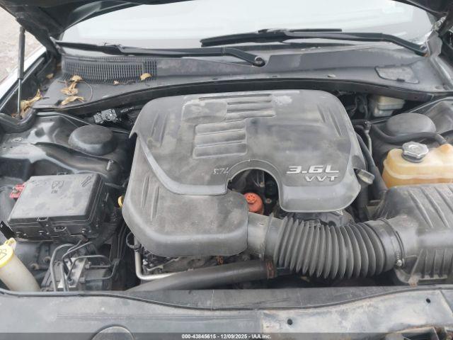 Dodge Charger Se Image 7