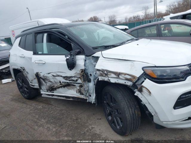 Jeep Compass Limited 4x4 Image 7
