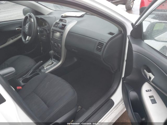 Toyota Corolla S Image 9