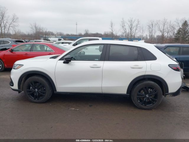 Honda HR-V Awd Sport Image 2