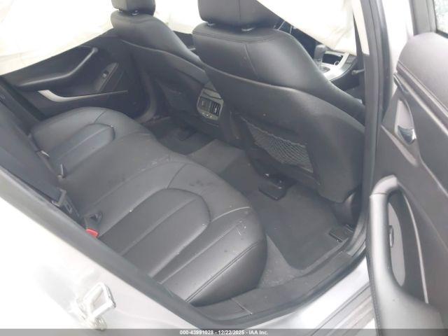 Cadillac CTS Standard Image 12