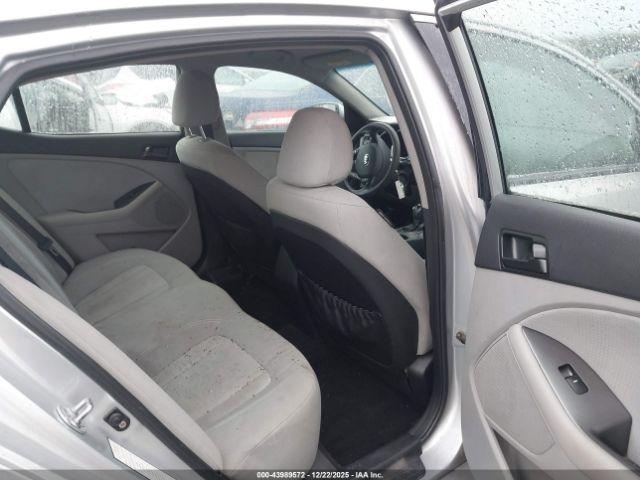 Kia Optima Lx Image 10