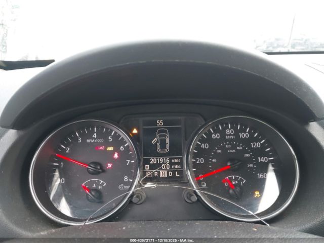 Nissan Rogue S Image 8