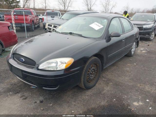 Ford Taurus Se Image 2