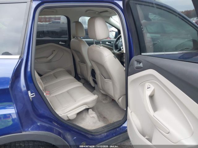 Ford Escape Titanium Image 16