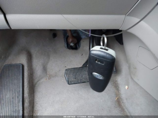 Ford Escape Titanium Image 7