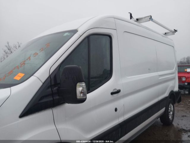 Ford Transit Image 13