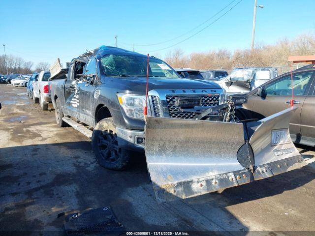  Salvage Nissan Titan