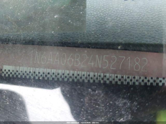 Nissan Titan Xe Image 10