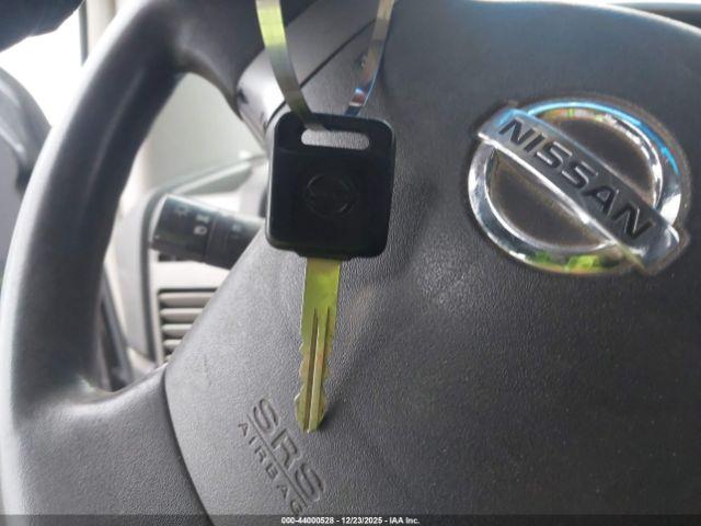 Nissan Titan Xe Image 9