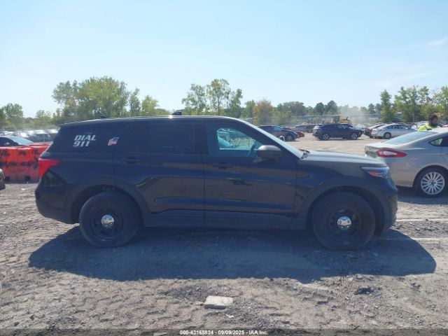 Ford Police Interceptor Image 15
