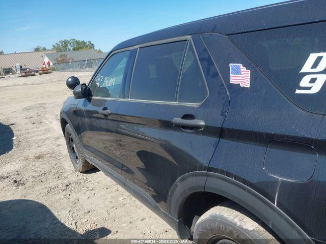 Ford Police Interceptor Image 3