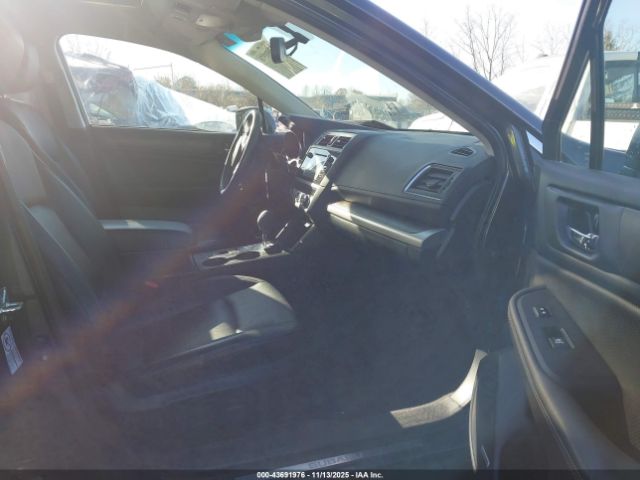 Subaru Outback 2.5i Limited Image 12