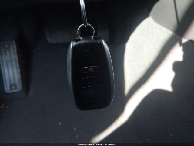 Subaru Outback 2.5i Limited Image 16