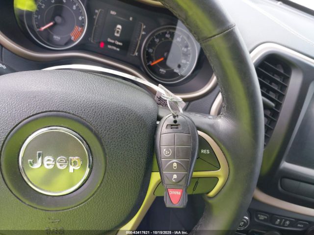 Jeep Cherokee Latitude Image 9