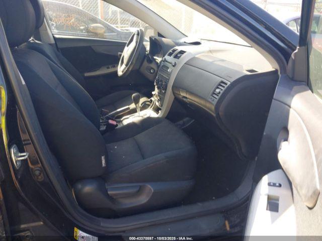 Toyota Corolla S Image 16